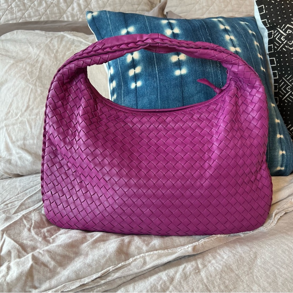 Bottega Veneta Intrecciato Medium Veneta Hobo Bag Magenta